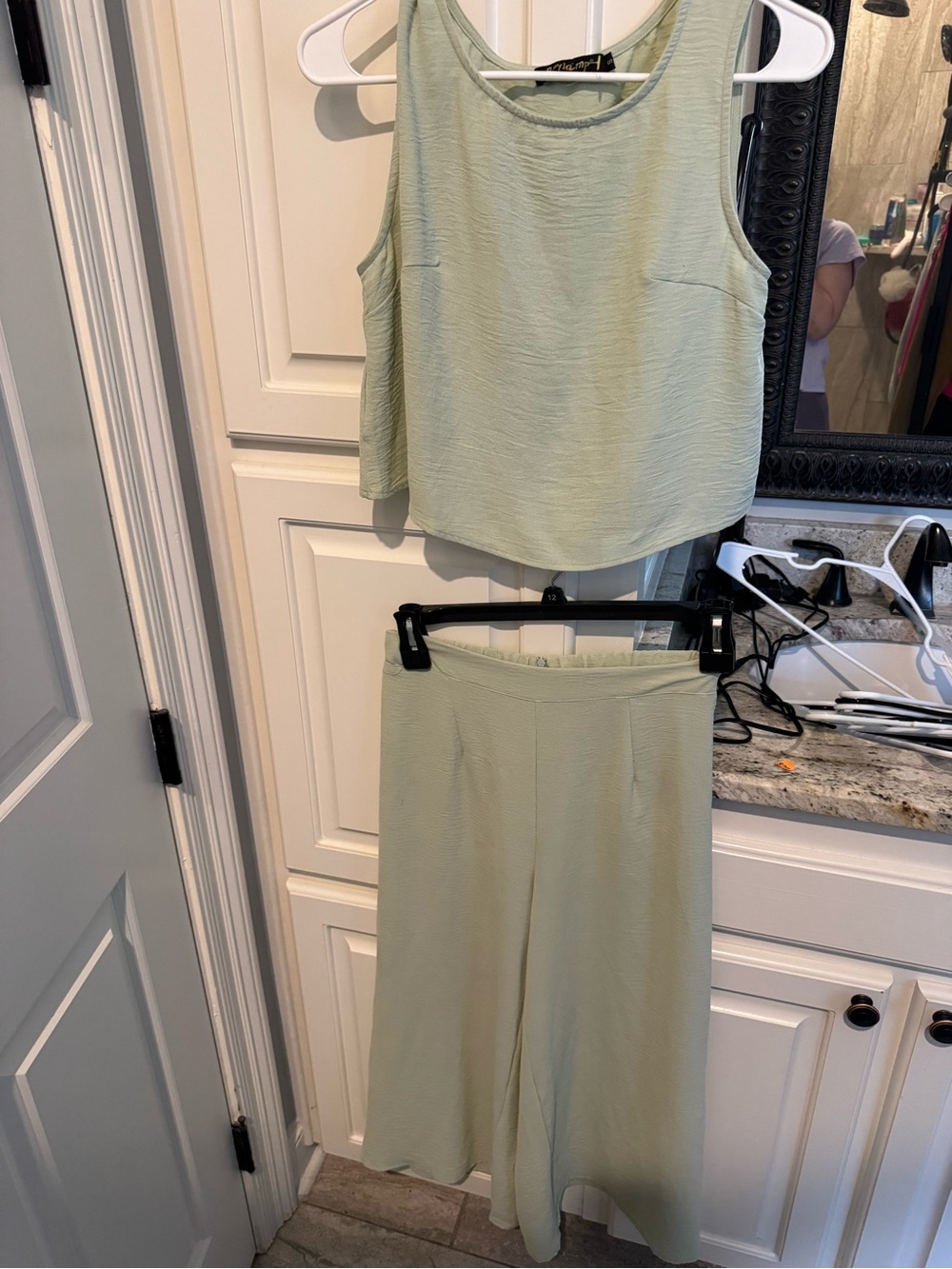 Light Sage Wide-Leg Pants & Tank Set - Women